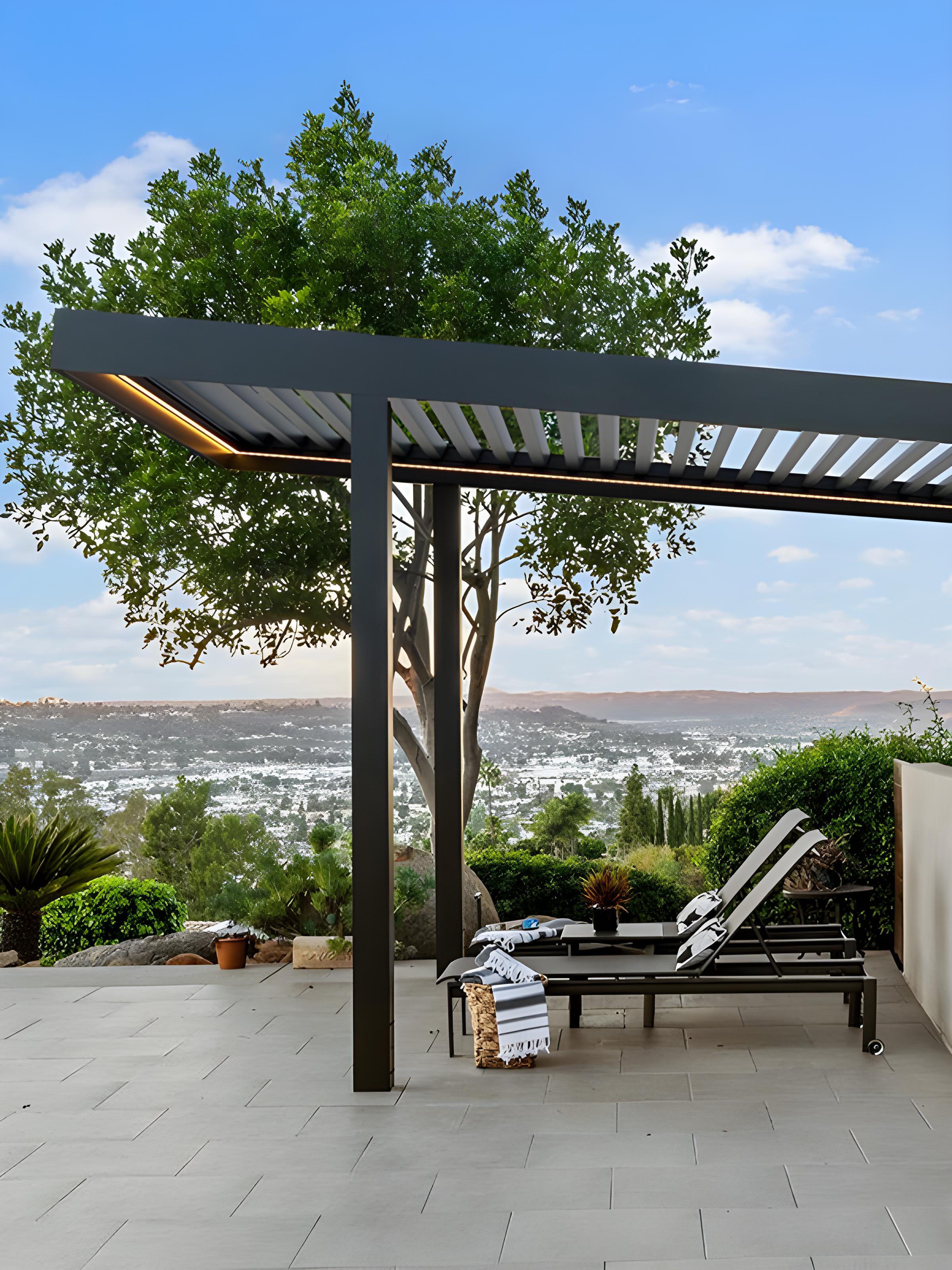 Aluminium pergola